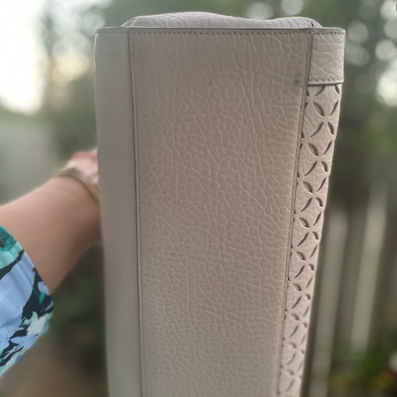 Kate Spade Beige Textured Shoulder Bag - Picture 3 of 7